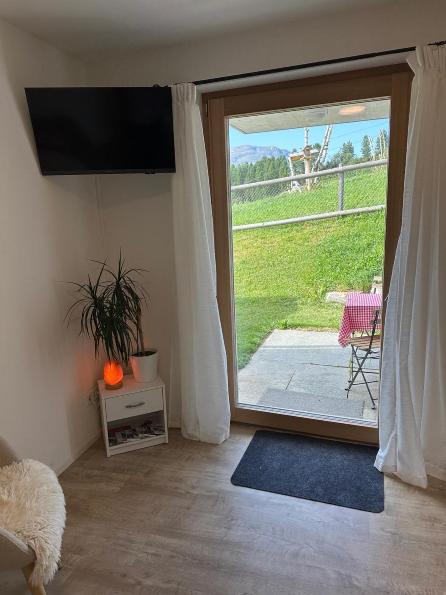 Kleines Aber Feines Studio Zuoz Luaran gambar